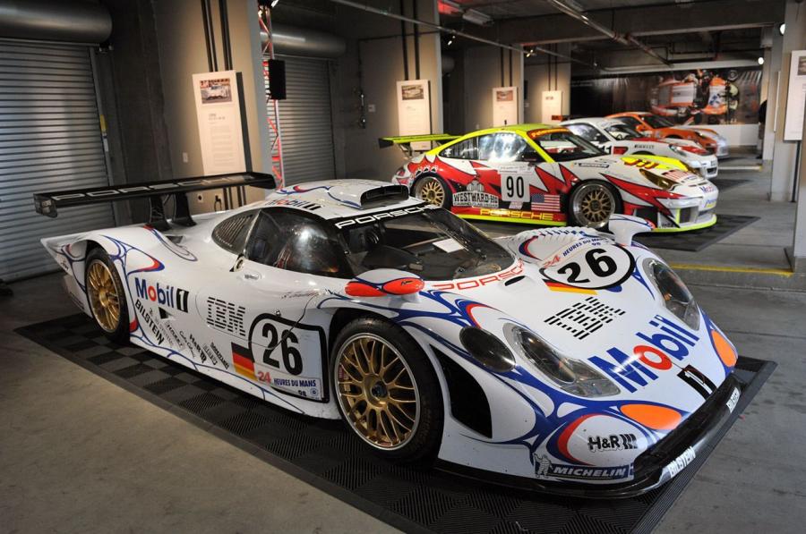  Porsche 911 GT1 98 LM 1998 года  (фото 6 из 9)